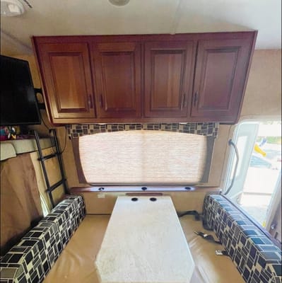 Great Family Camper with Bunkhouse