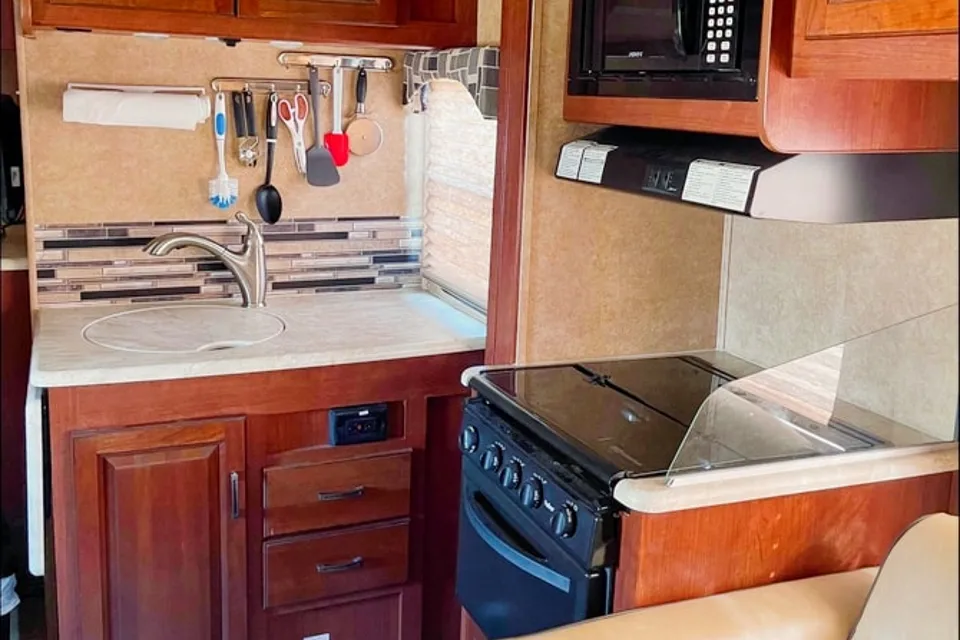 Great Family Camper with Bunkhouse