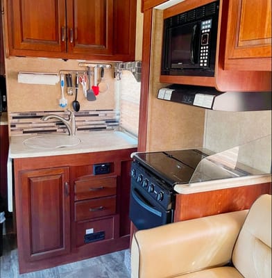 Great Family Camper with Bunkhouse