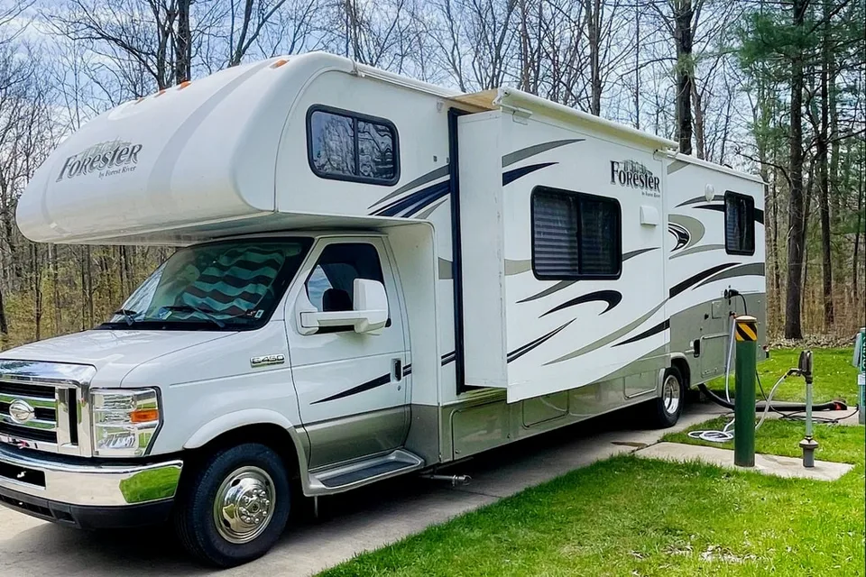 Great Family Camper with Bunkhouse