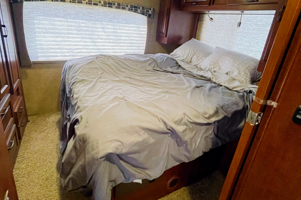 Great Family Camper with Bunkhouse