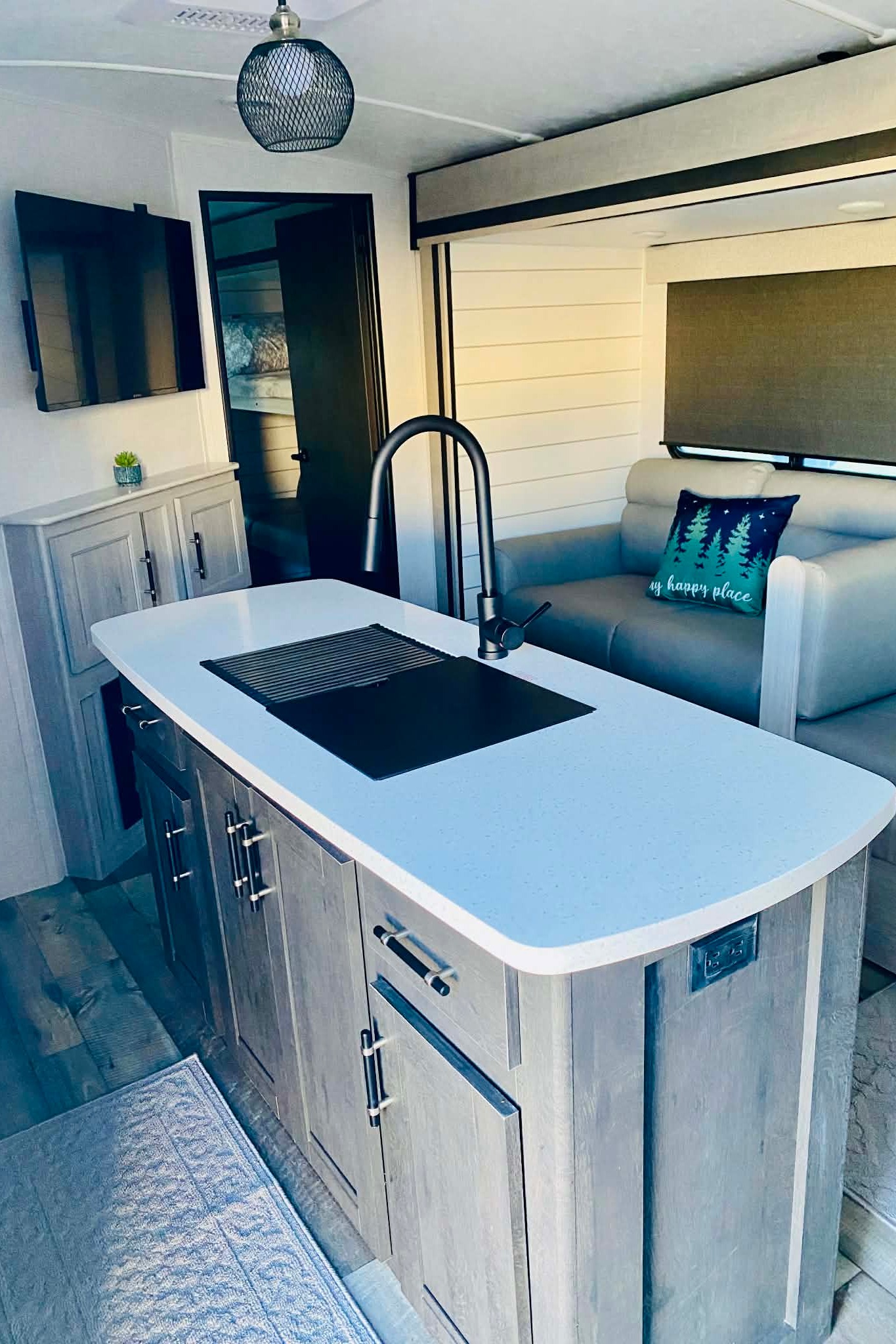 Luxury 2025 Crossroads Sunset Trail 331BH Travel Trailer