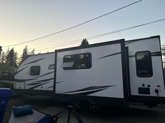 Keshia's Coleman 2515 RL ultra lite Travel Trailer