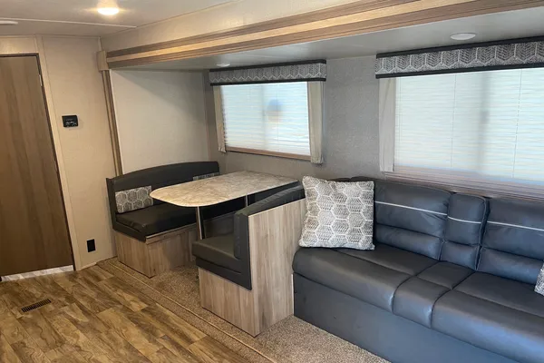 The Lifesaver: 2020 Coachmen Catalina Summit Series Travel Trailer