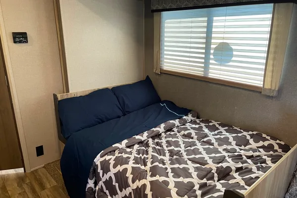 The Lifesaver: 2020 Coachmen Catalina Summit Series Travel Trailer