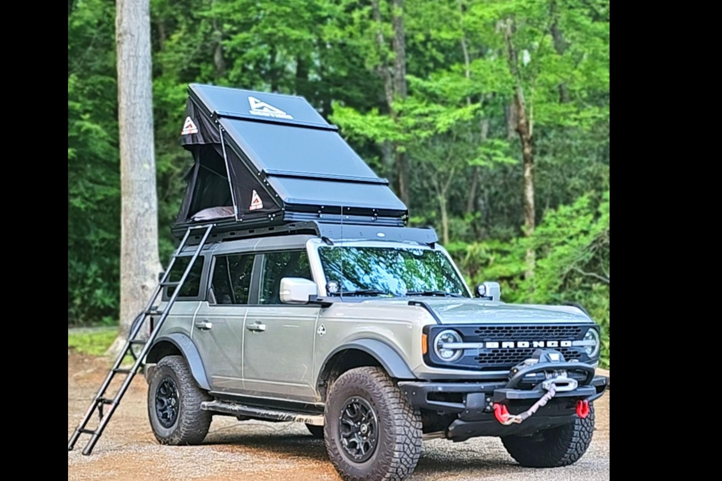 Kiril's other Bronco Overland 2022 Truck Camper