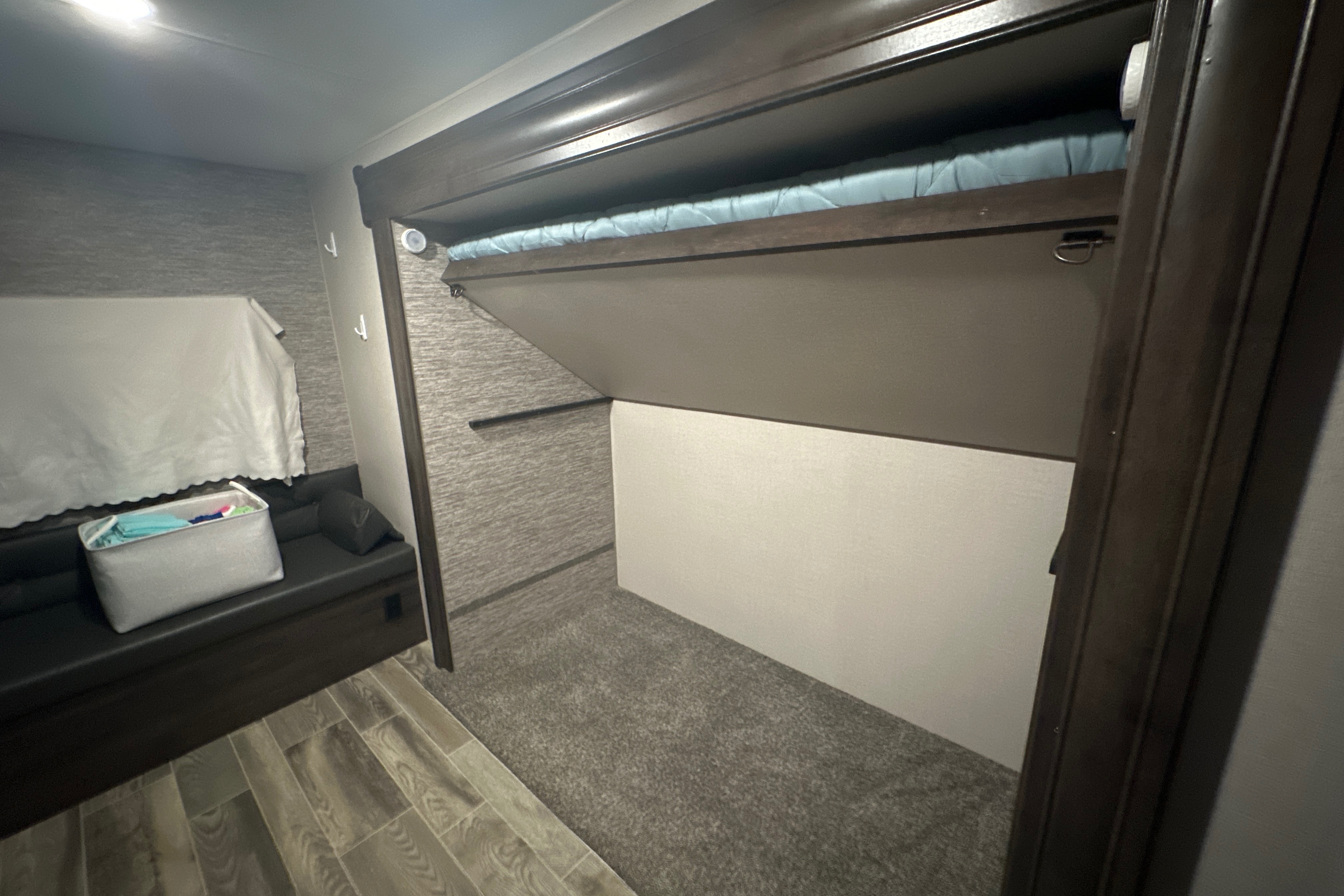 Abby’s 33ft 2020 Travel Trailer * Delivery Only*