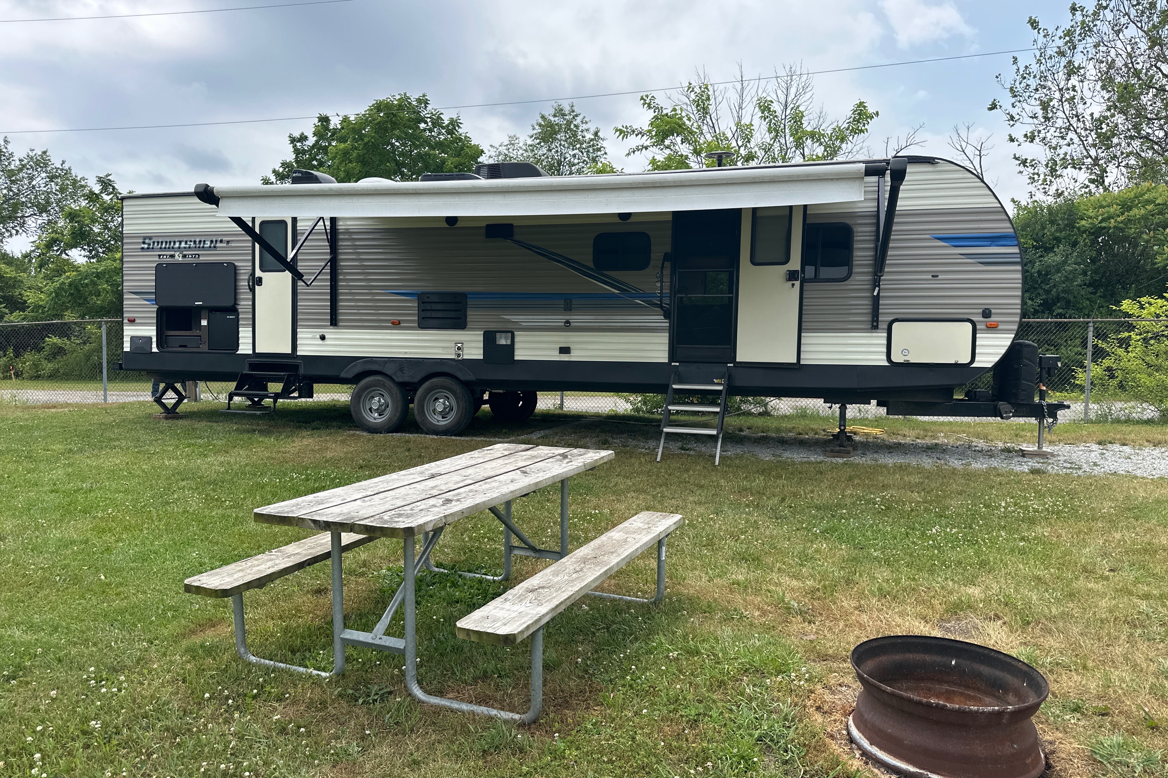 Abby’s 33ft 2020 Travel Trailer * Delivery Only*