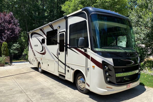 Fully Stocked 2020 Entegra RV – Dog Friendly