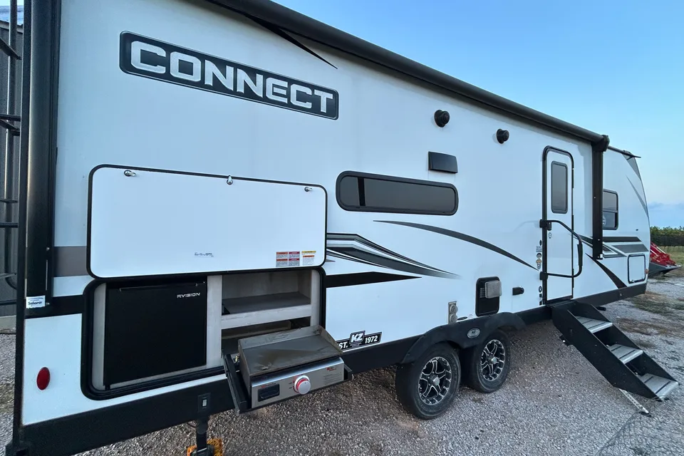 Isna's KZ C241RLK Travel Trailer