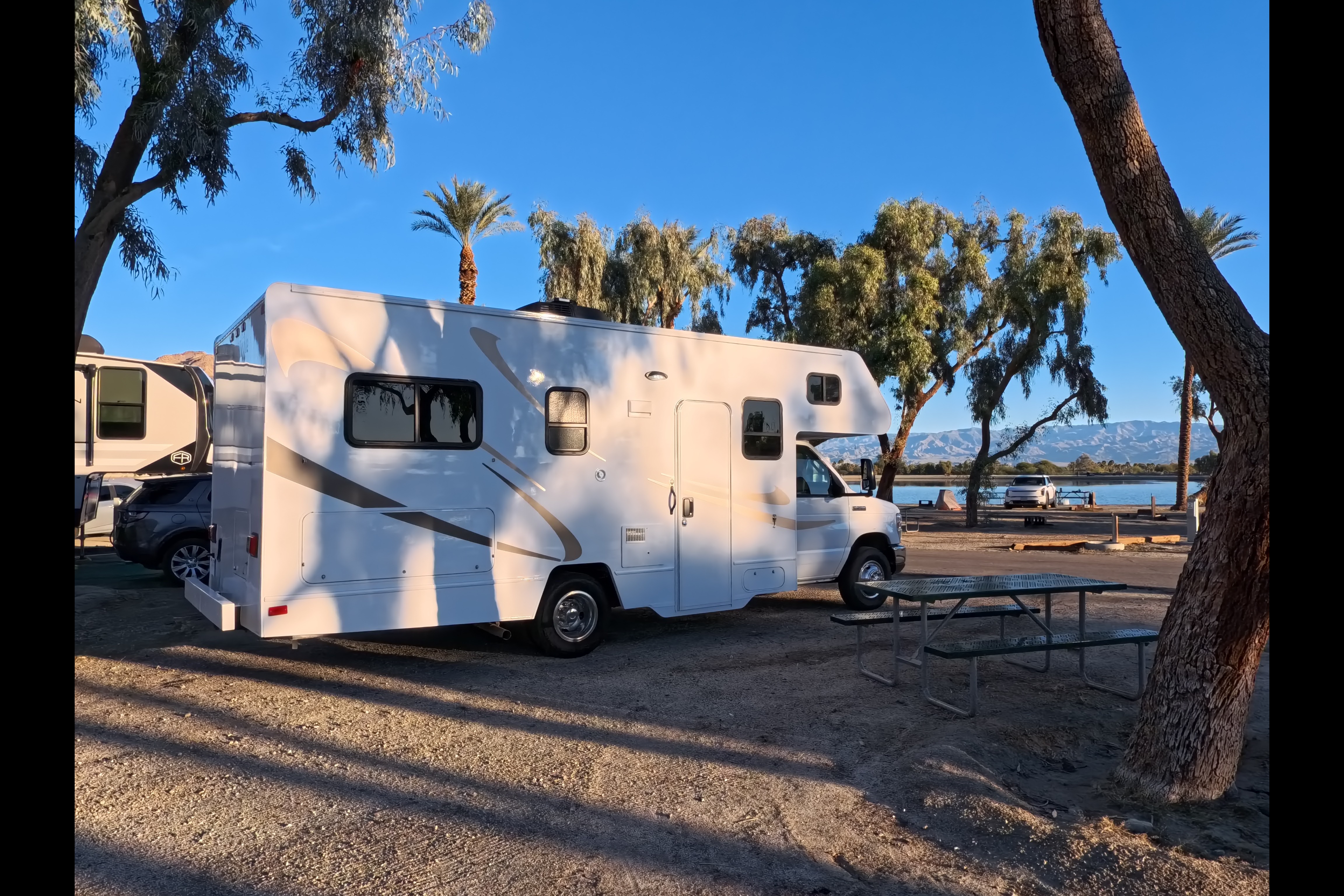 Cliff - Your California Getaway | Fully Stocked Kitchen & Camping