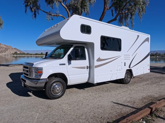 Cliff - Your California Getaway | Fully Stocked Kitchen & Camping