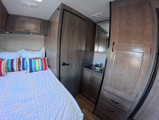 Cliff - Your California Getaway | Fully Stocked Kitchen & Camping