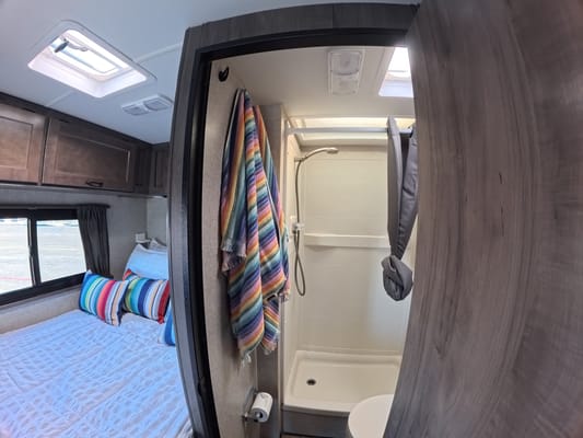 Cliff - Your California Getaway | Fully Stocked Kitchen & Camping