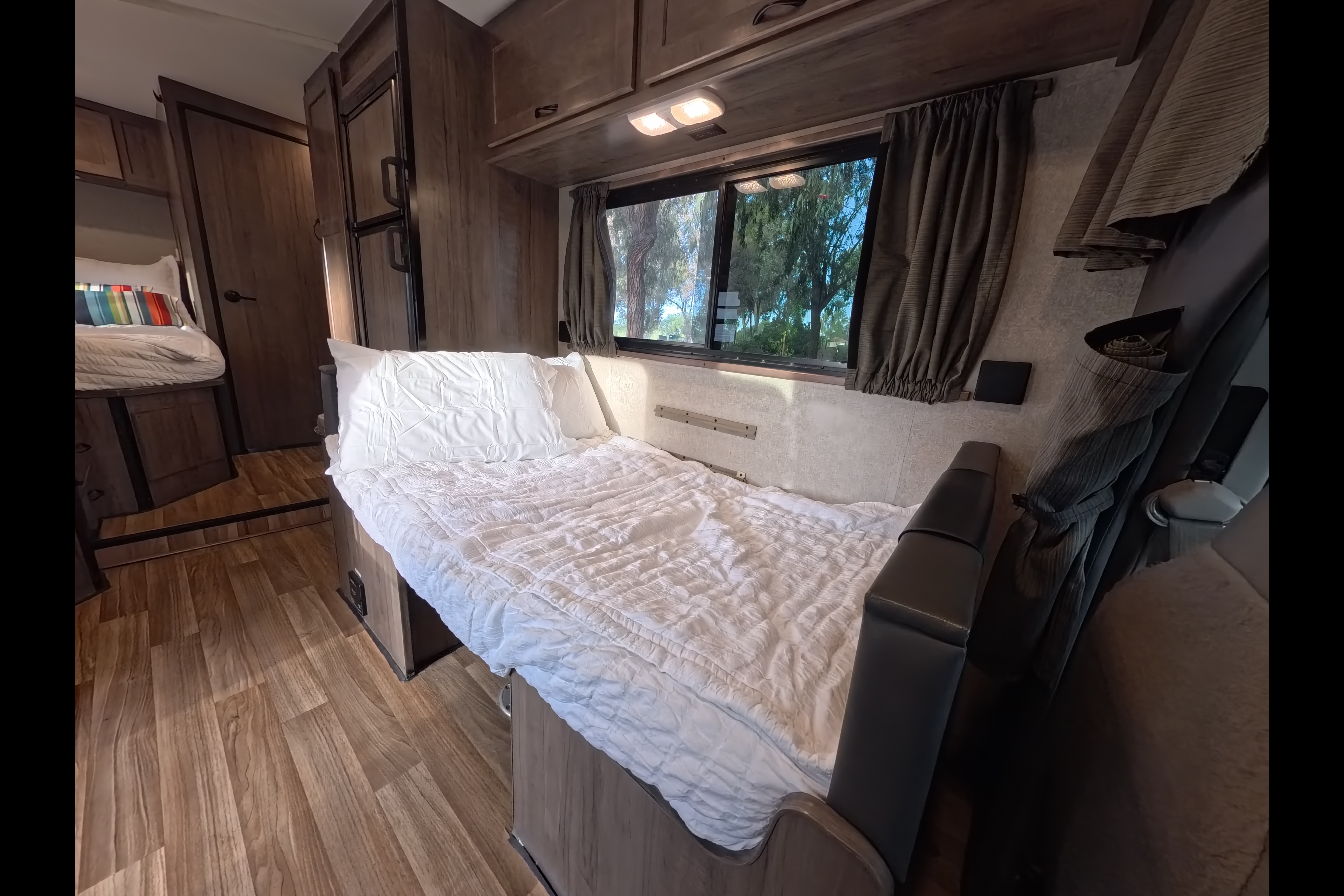 Cliff - Your California Getaway | Fully Stocked Kitchen & Camping