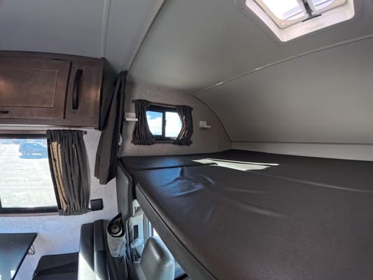 Cliff - Your California Getaway | Fully Stocked Kitchen & Camping