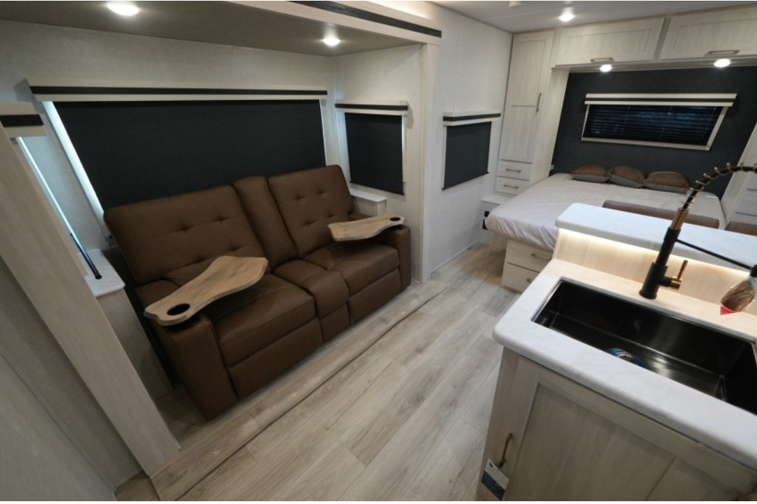Peter's Forest River Surveyor legend 202RBLE Travel Trailer