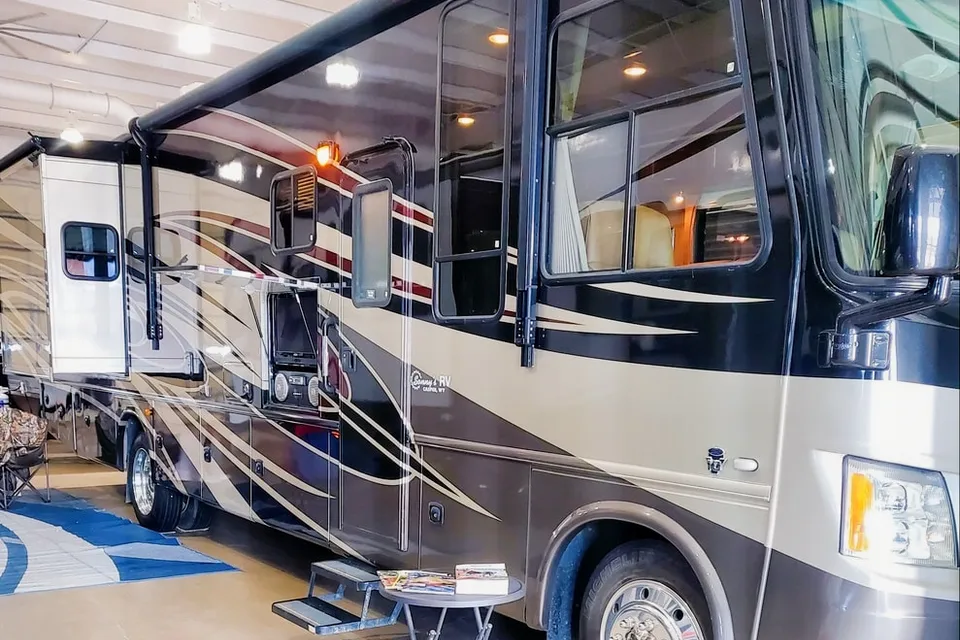  Thor Motor Coach Challenger Class A 36