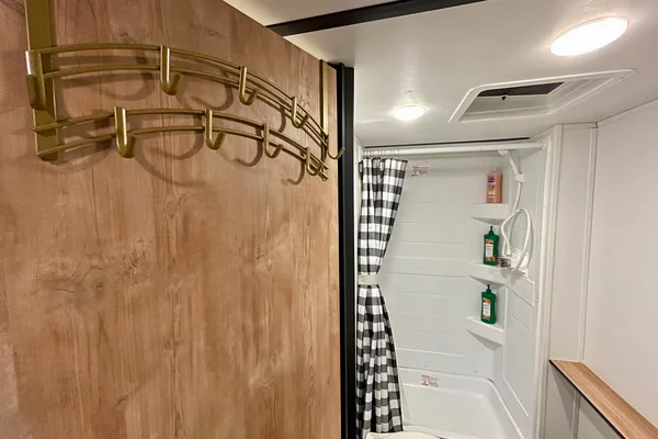 Keystone Springdale RV trailer Sleeps 7 Lightweight