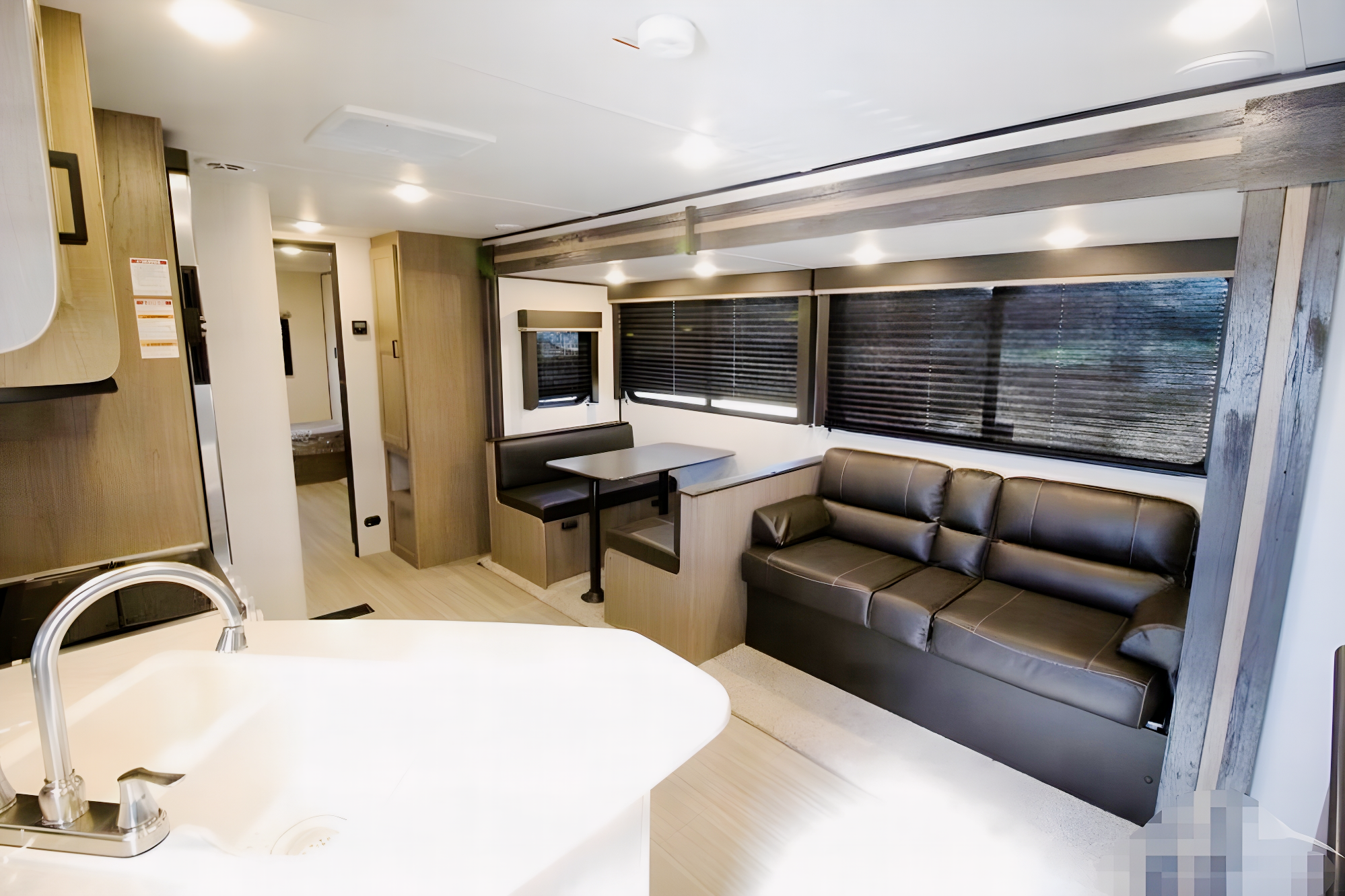 McMasters Keystone 318BR Hideout Travel Trailer