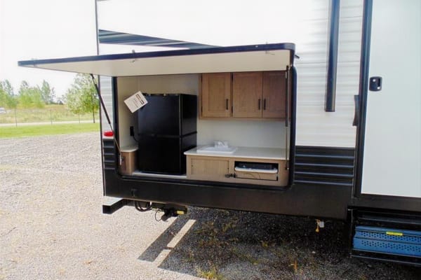 McMasters Keystone 318BR Hideout Travel Trailer