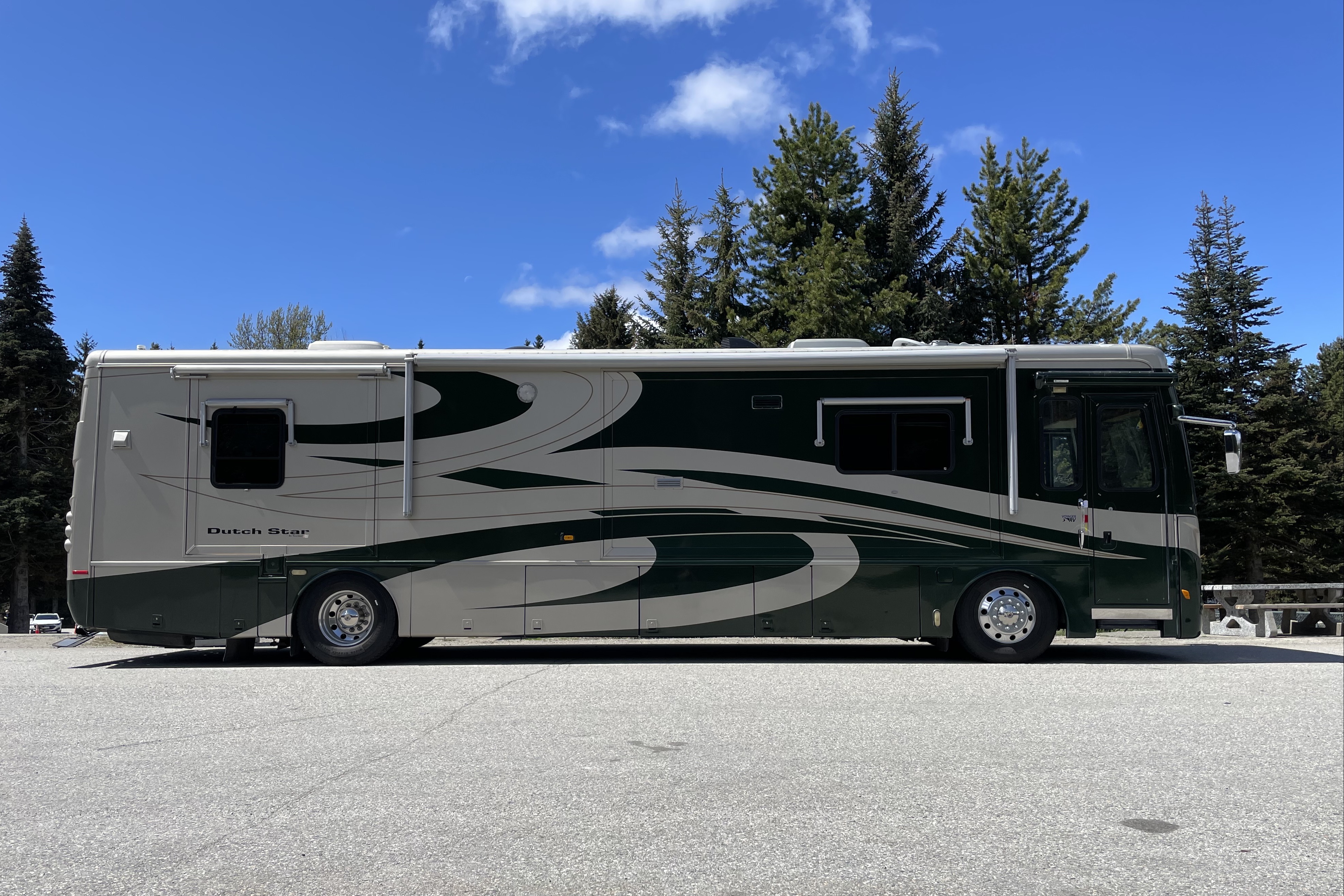 Rob's Newmar Dutch Star Class A