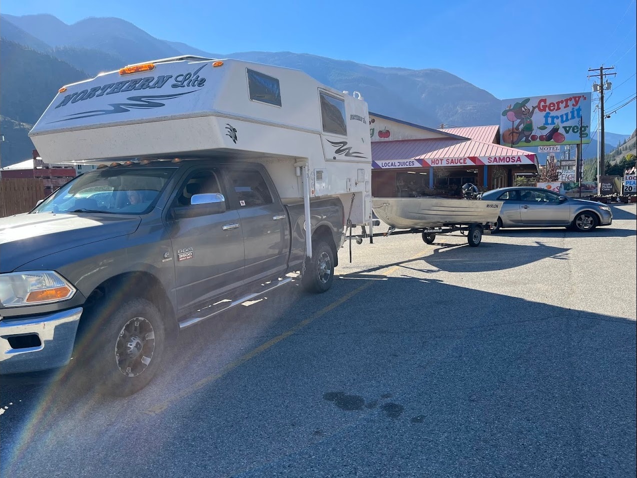 Hans's Northern Lite truck camper