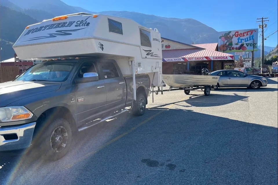 Hans's Northern Lite truck camper
