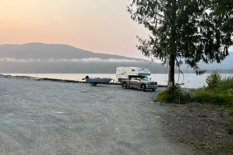 Hans's Northern Lite truck camper
