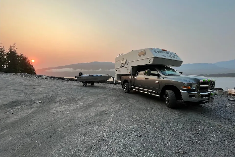 Hans's Northern Lite truck camper