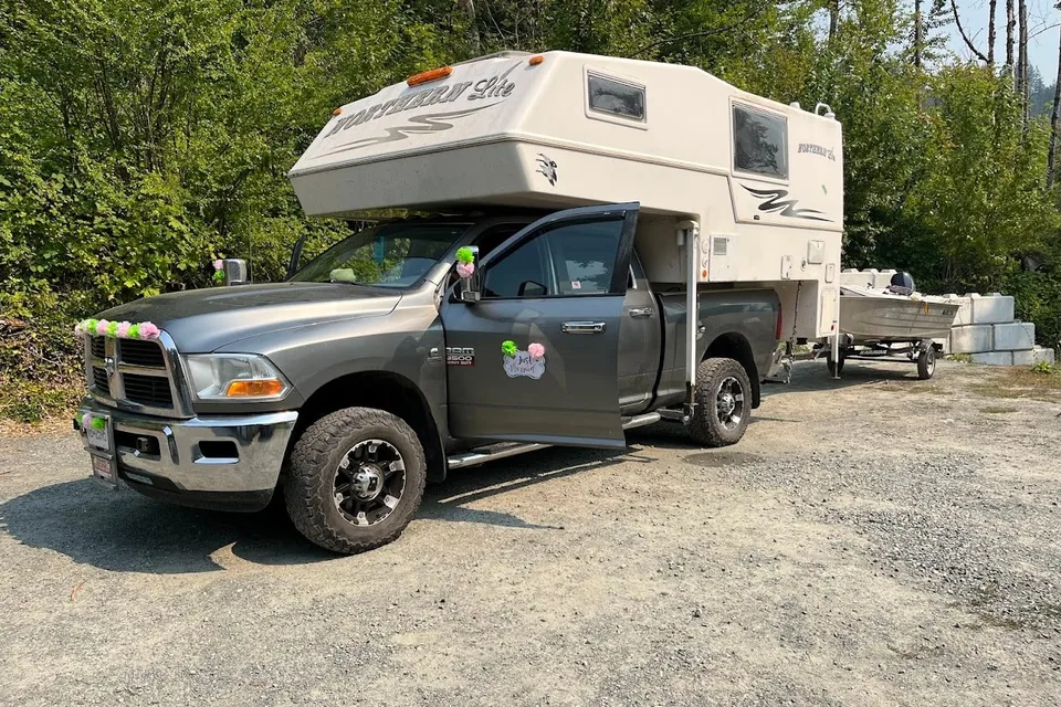 Hans's Northern Lite truck camper