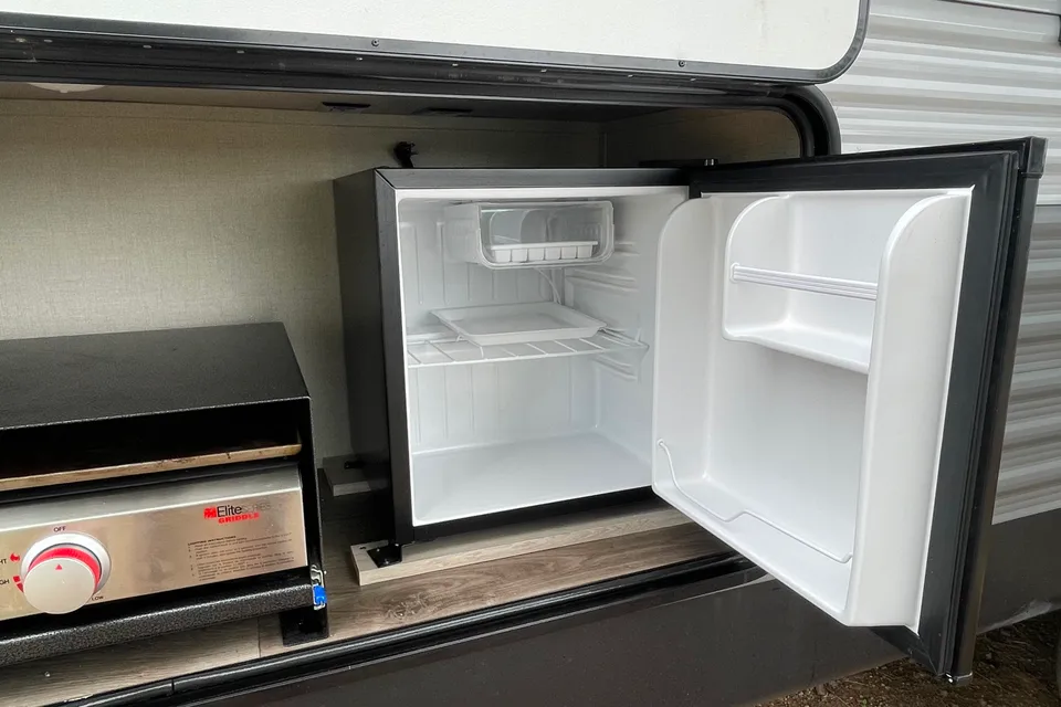 Farmer's Catalina Travel Trailer