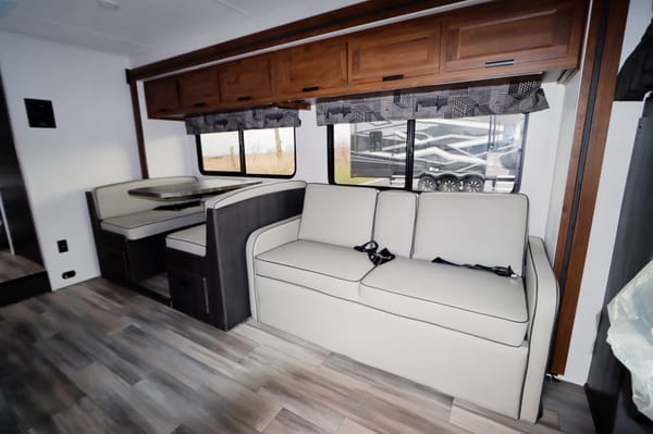 *2022 Sunseeker* 2850SLE