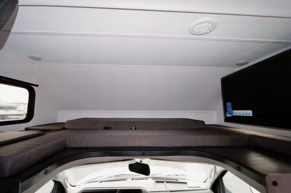 *2022 Sunseeker* 2850SLE