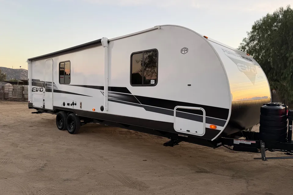 Brand New 2025 Forest River Evo Lite Travel Trailer