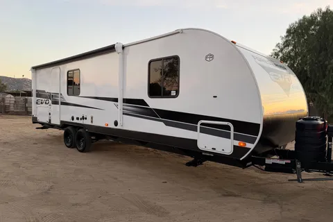 Brand New 2025 Forest River Evo Lite Travel Trailer