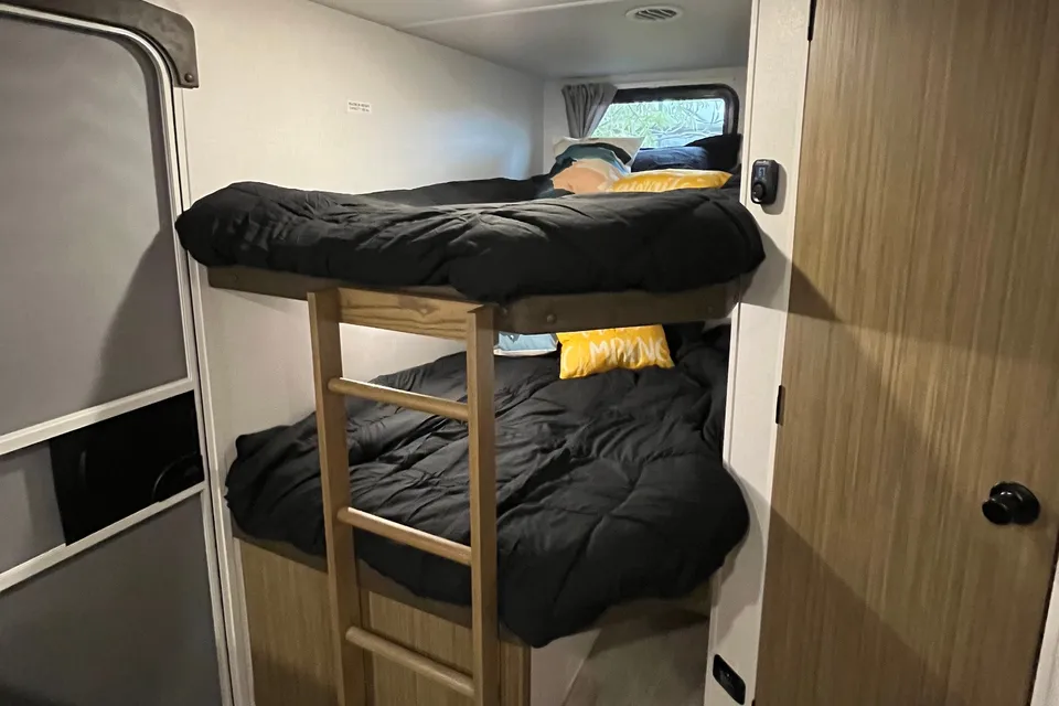 Brand New 2025 Forest River Evo Lite Travel Trailer