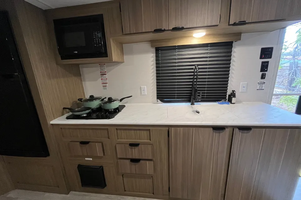 Brand New 2025 Forest River Evo Lite Travel Trailer