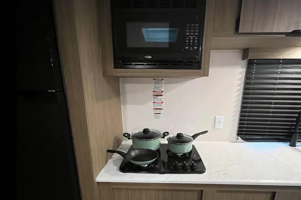 Brand New 2025 Forest River Evo Lite Travel Trailer
