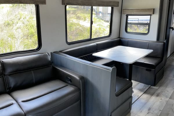 E ❤️ A The Dutchman Travel Trailer