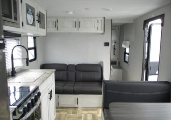 Jonathon's Shasta Oasis Travel Trailer