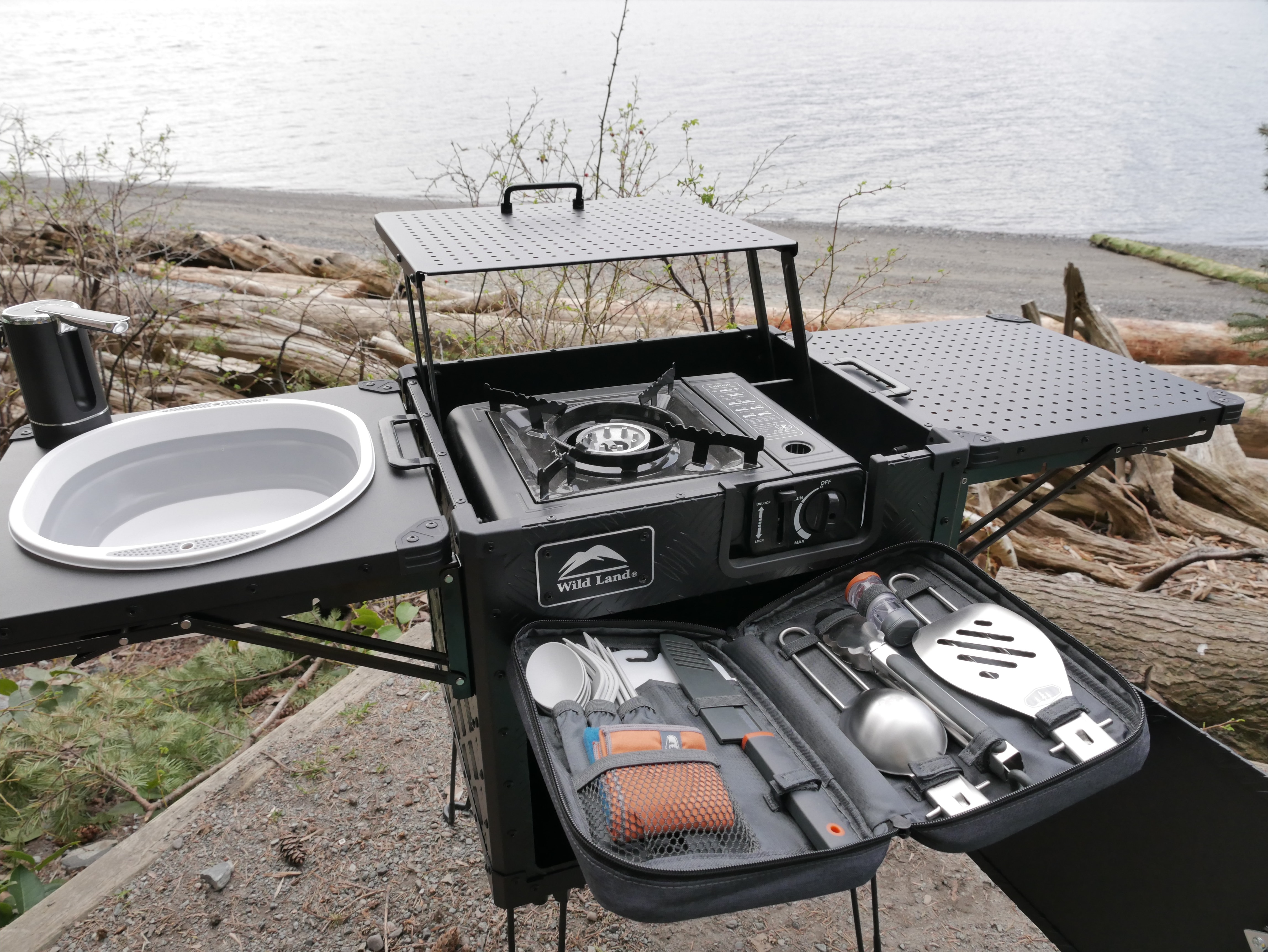 Iconic, Zero Emission Camping with an Volkswagen ID. BUZZ