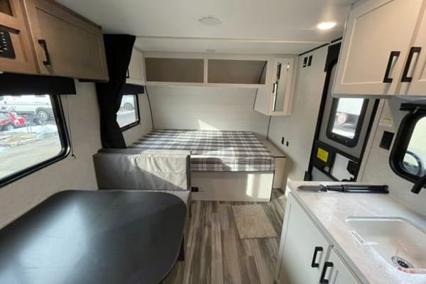 2025 Jayco Jay Flight SLX 175BH Travel Trailer (Unit 01)