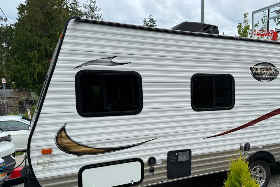 Viking 17ft BH Travel Trailer