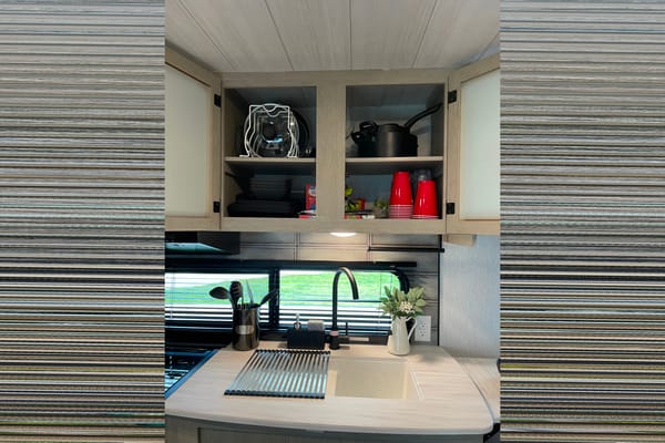 MEET LINCOLN OUR LUX RV, ASK ABOUT OUR ADDONS.