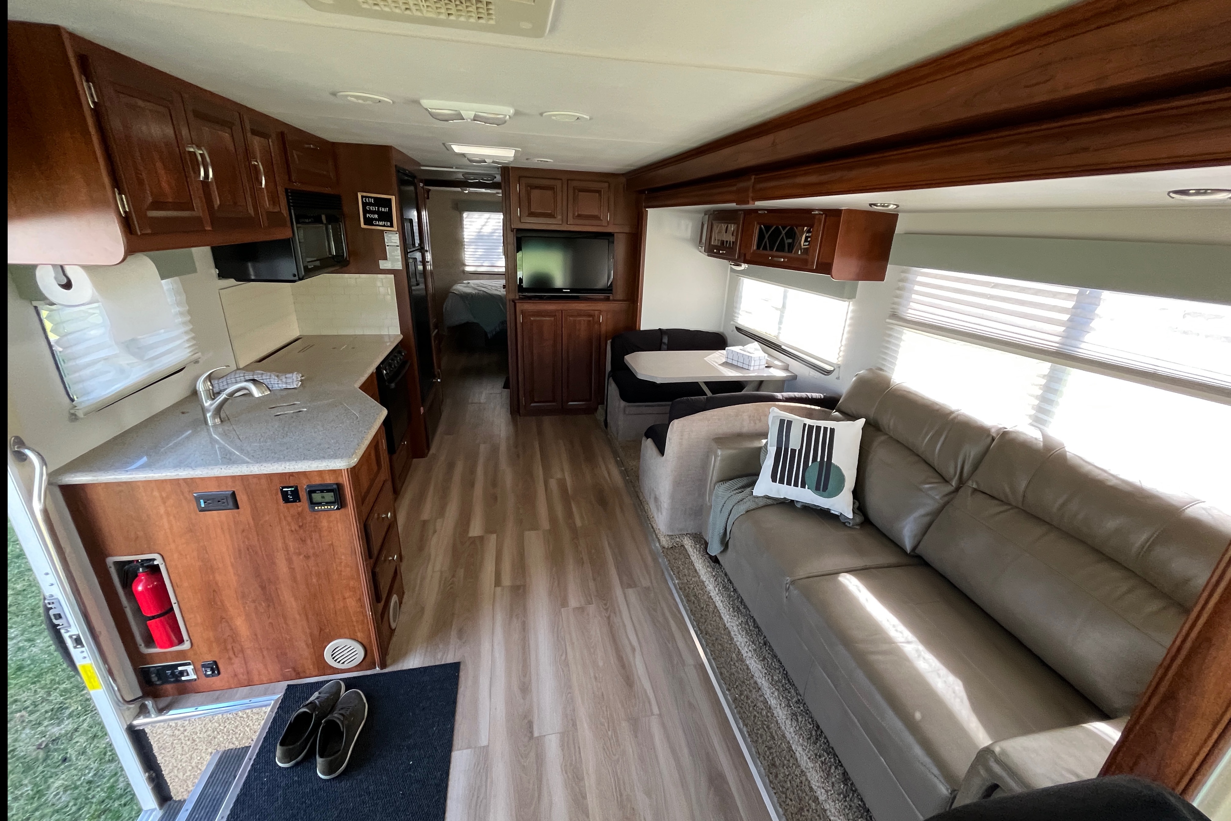 Le George familial 35’ (Bunkbed) (2 slide-out)
