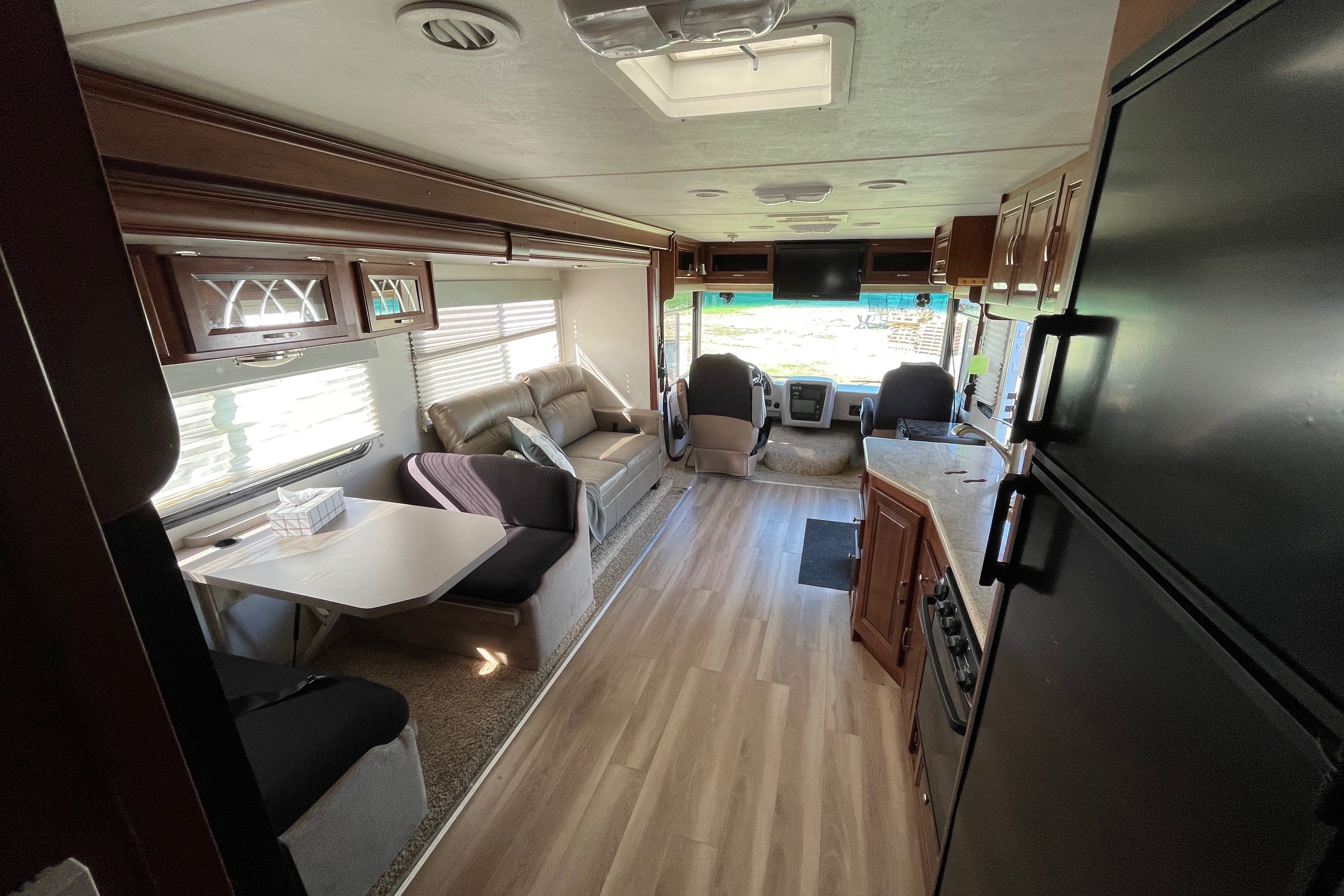 Le George familial 35’ (Bunkbed) (2 slide-out)