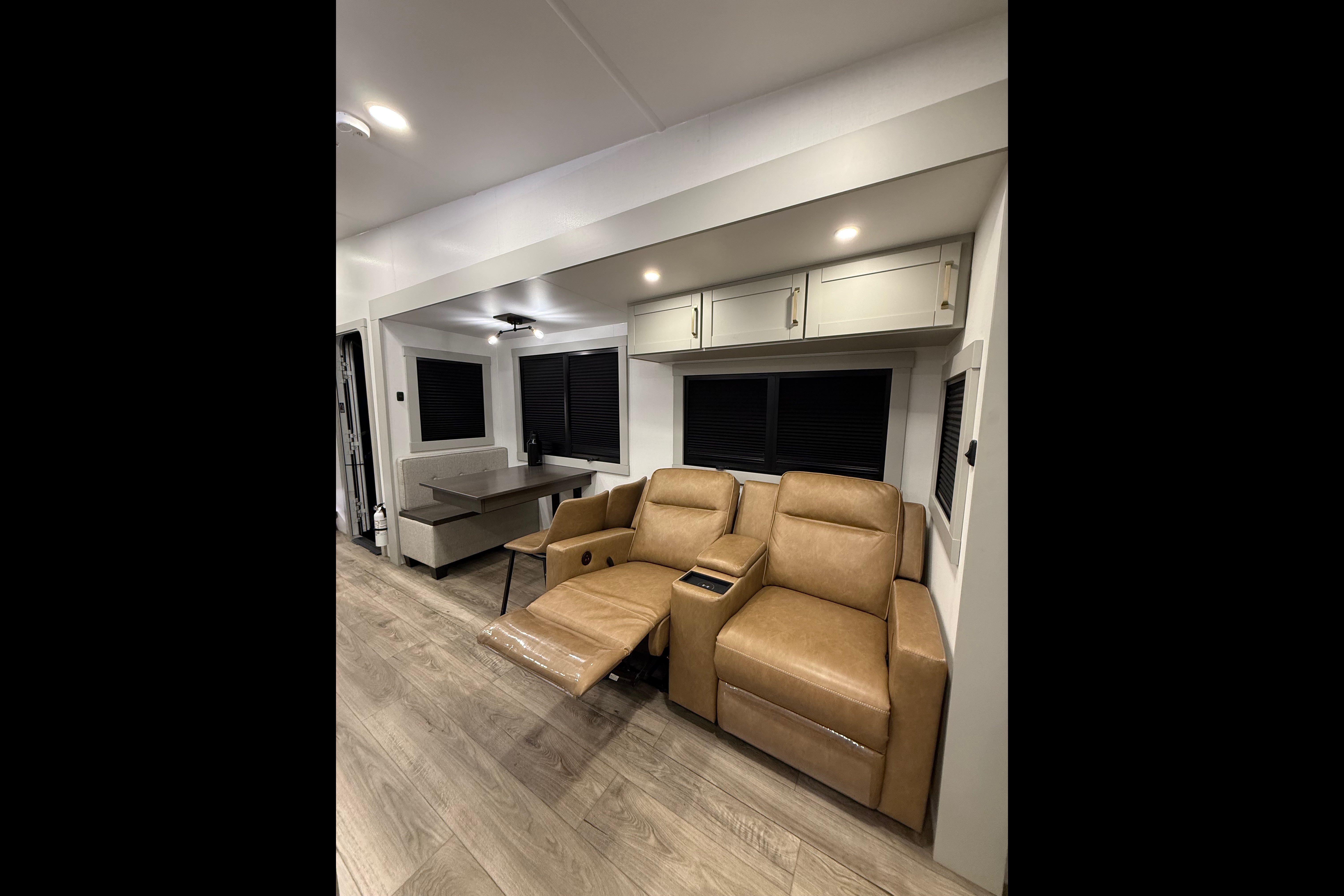 Brinkley 3610 Z Fifth Wheel