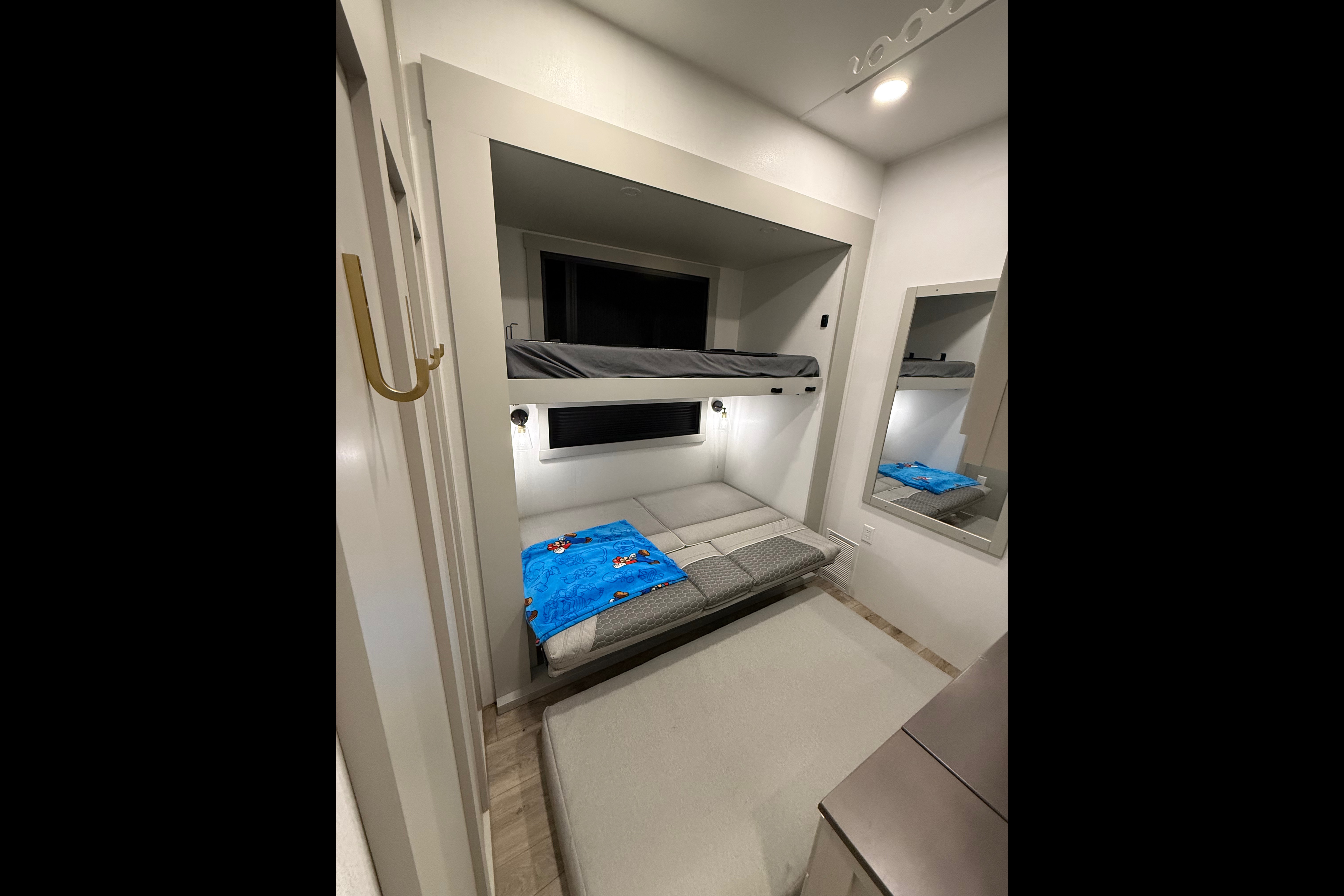 Brinkley 3610 Z Fifth Wheel