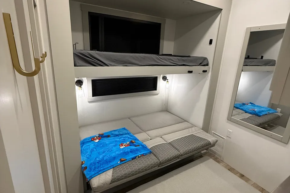Brinkley 3610 Z Fifth Wheel